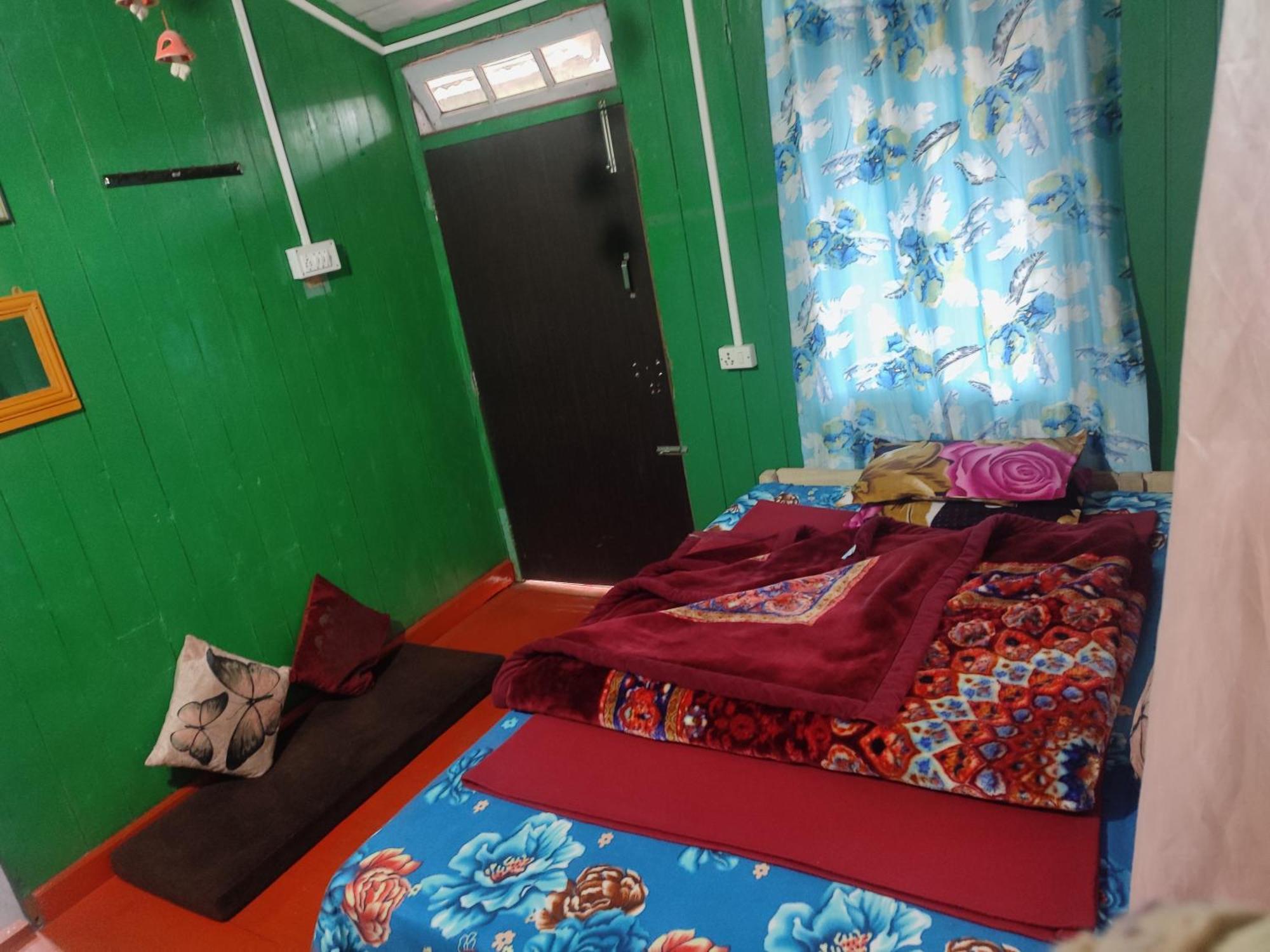 Shanti Samaya Home Stay Vl Ghoom Monastery, Samten Choeling Darjeeling  Kamer foto